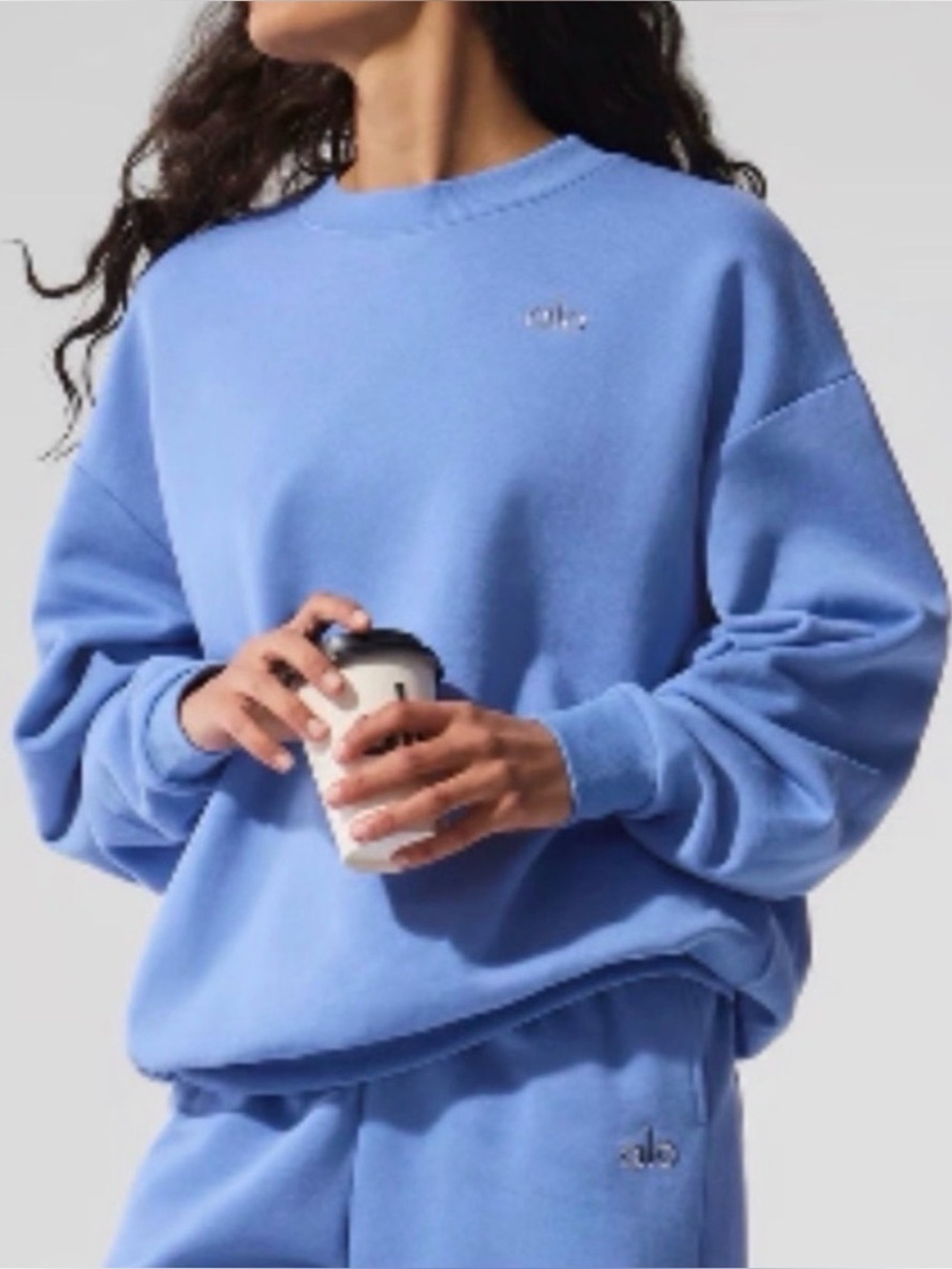 ALO accolade crewneck in Crystal Clear Blue